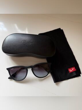 Ray-Ban Erika RB4171 622/8G- 54 18 Sunglasses Rubber Black/54 mm
